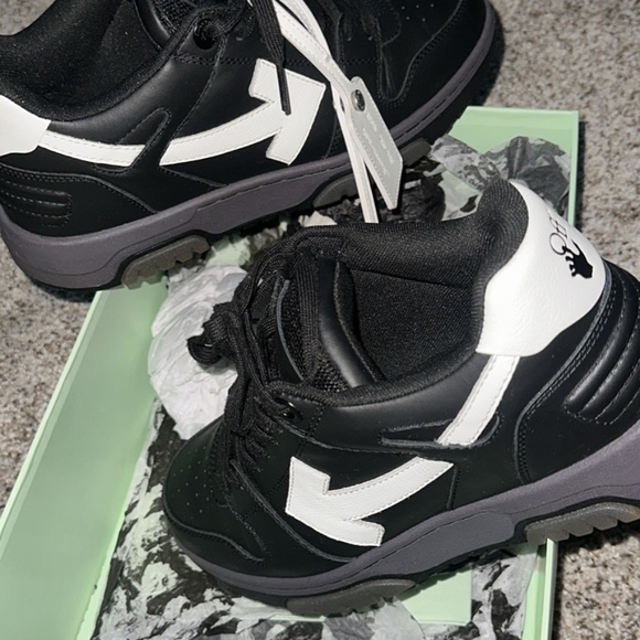 Out of Office Leather Sneakers off whites - Picture 2 of 4